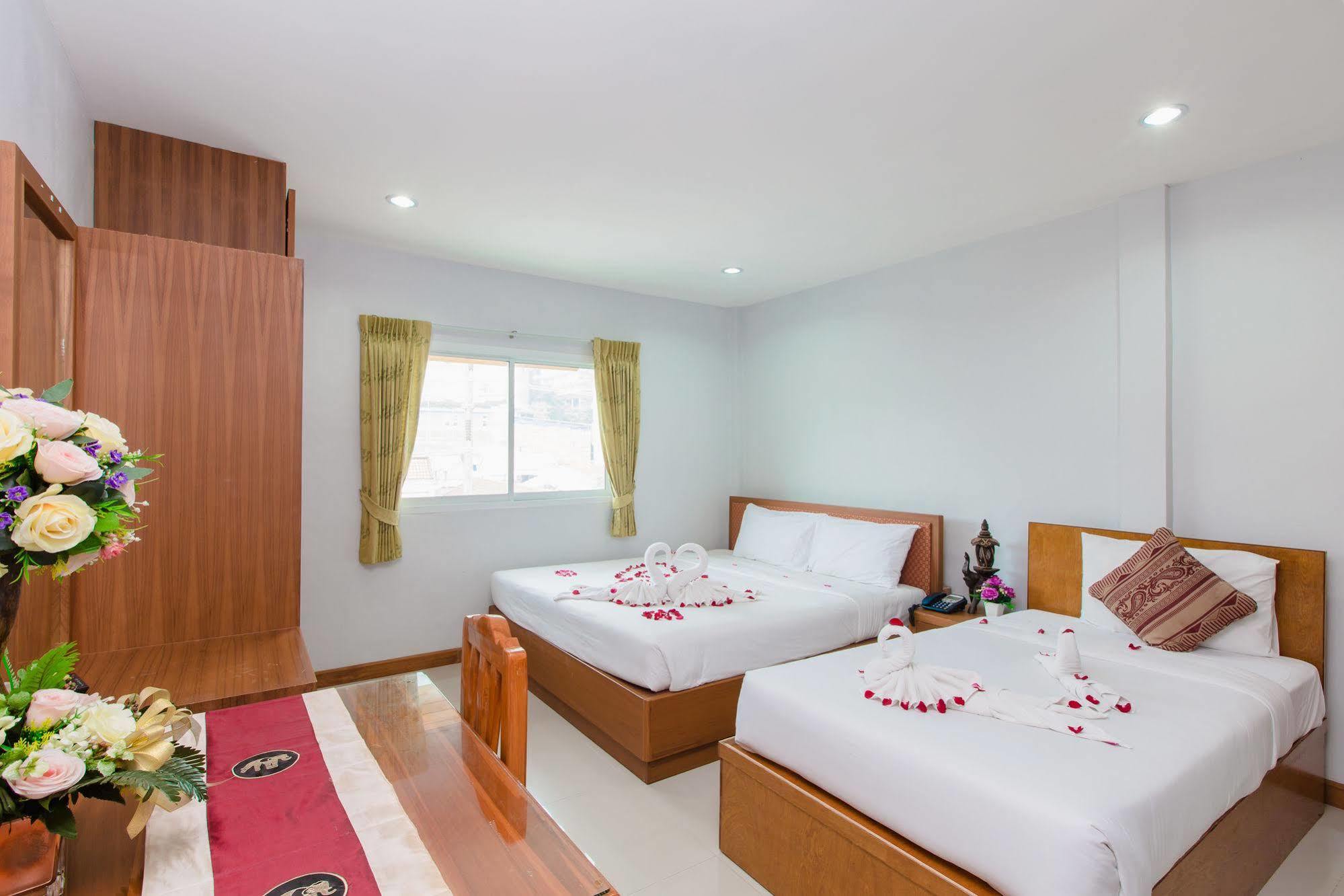 Hip Yaya Residences Patong Dış mekan fotoğraf